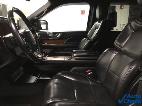 Used 2019 Lincoln Navigator Select w/ Technology Package AWD/4WD image 23