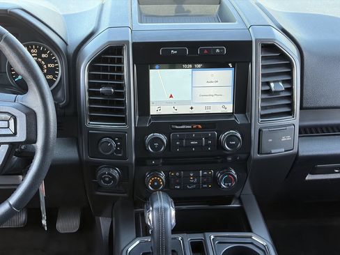 Used 2017 Ford F150 XLT w/ Equipment Group 302A Luxury AWD/4WD image 17