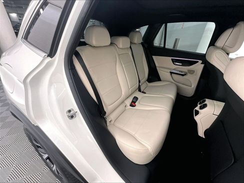 Certified 2025 Mercedes-Benz GLC 350e 4MATIC image 17