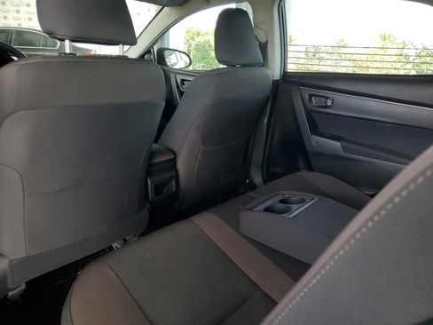 Used 2018 Toyota Corolla LE FWD image 10