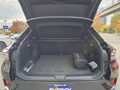 Used 2023 Volkswagen ID.4 Pro S image 17