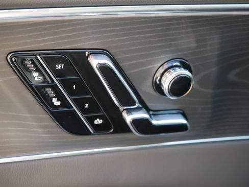 New 2026 Cadillac Lyriq Luxury w/ LPO, Floor Liner Package AWD/4WD image 17