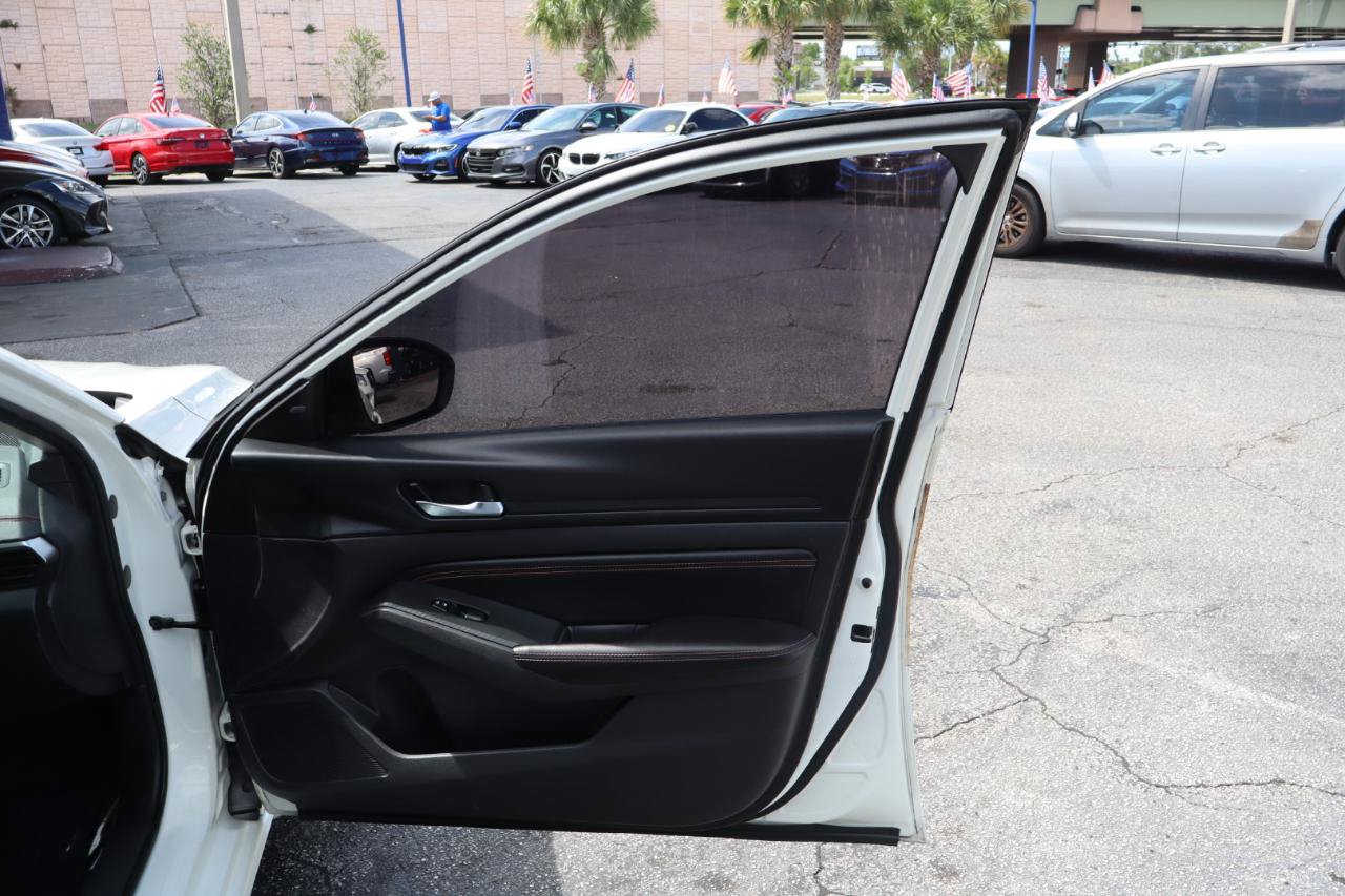 Used 2020 Nissan Altima 2.5 SR FWD image 14