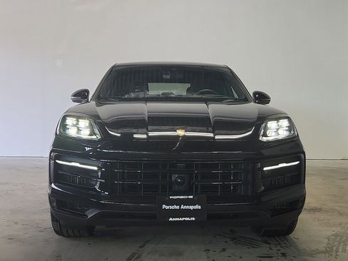 Certified 2025 Porsche Cayenne S AWD/4WD image 8