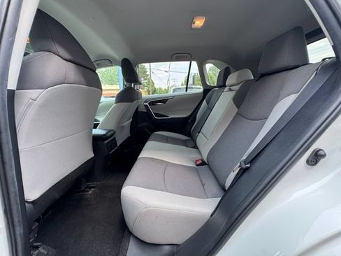 Used 2021 Toyota RAV4 XLE w/ XLE Grade Weather Package AWD/4WD image 13