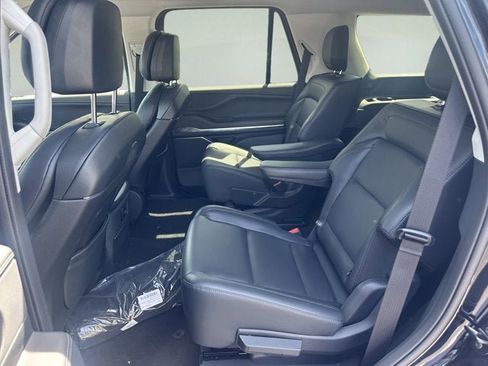 New 2026 Lincoln Navigator Premiere AWD/4WD image 11