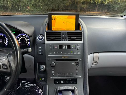 Used 2011 Lexus HS 250h image 27