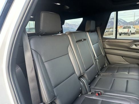 Used 2021 Chevrolet Tahoe LT w/ LT Signature Package image 16