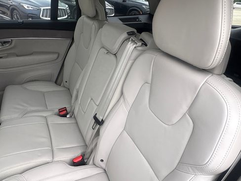 New 2026 Volvo XC90 B6 Ultra image 24