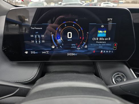 Used 2025 Chevrolet Equinox LT image 23