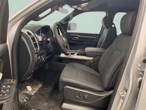 New 2026 RAM 1500 Big Horn w/ Night Edition AWD/4WD image 8
