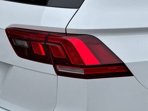 Used 2022 Volkswagen Tiguan S FWD image 13