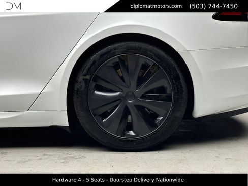 Used 2024 Tesla Model S image 38