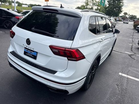 Used 2022 Volkswagen Tiguan SE R-Line FWD image 3