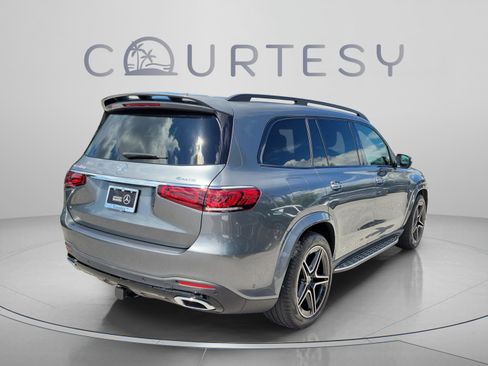 Used 2023 Mercedes-Benz GLS 450 4MATIC image 3