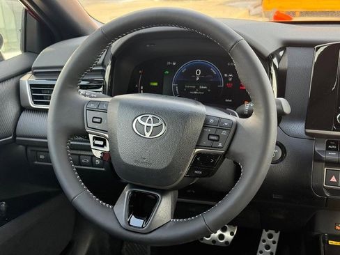 New 2026 Toyota Camry Hybrid image 14