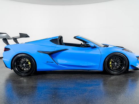 Used 2023 Chevrolet Corvette Z06 image 5