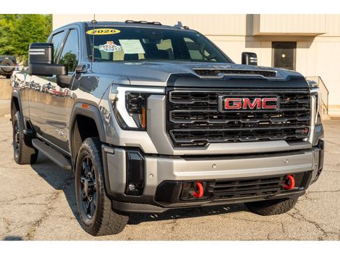 Used 2026 GMC Sierra 2500 AT4 w/ AT4 Premium Plus Package AWD/4WD image 36