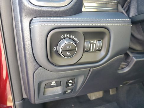 Used 2019 RAM 1500 Limited image 27