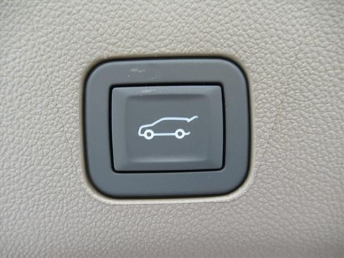 Used 2026 GMC Yukon Denali w/ Sun & Power Step Package RWD image 38