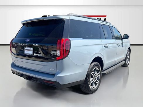 Used 2025 Ford Expedition Max Active AWD/4WD image 7