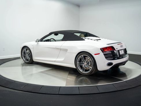 Used 2011 Audi R8 V10 image 8