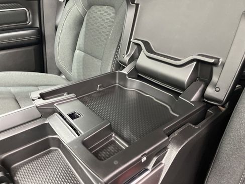 New 2026 RAM 1500 4x4 Crew Cab image 18