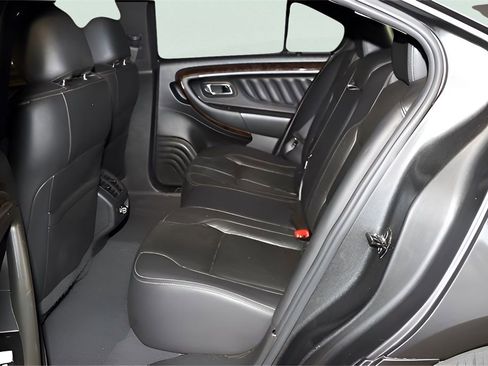 Used 2019 Ford Taurus Limited image 16