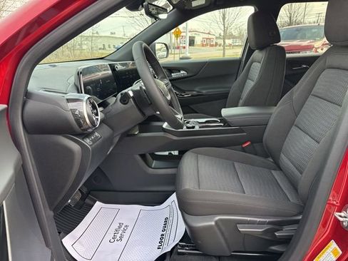 New 2026 Chevrolet Equinox LT w/ Safety and Technology Package AWD/4WD image 11