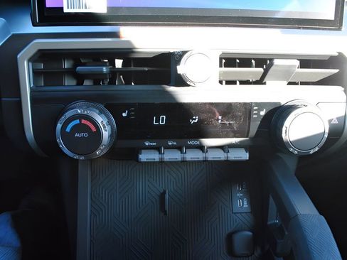 New 2025 Toyota Tacoma TRD Off-Road AWD/4WD image 13