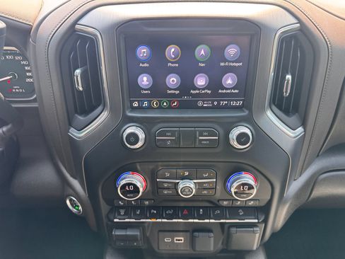 Used 2022 GMC Sierra 3500 Denali AWD/4WD image 21
