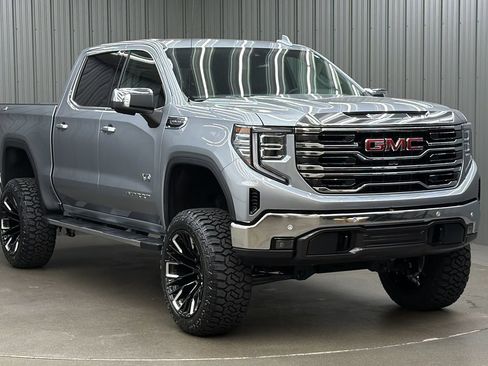 Used 2026 GMC Sierra 1500 SLT w/ SLT Premium Plus Package AWD/4WD image 7