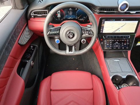 Used 2025 Maserati Grecale GT AWD/4WD image 7