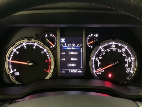 Used 2024 Toyota 4Runner TRD Off-Road Premium w/ Off Road Premium Plus Package AWD/4WD image 11