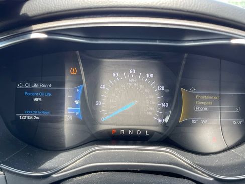 Used 2020 Ford Fusion SE FWD image 7