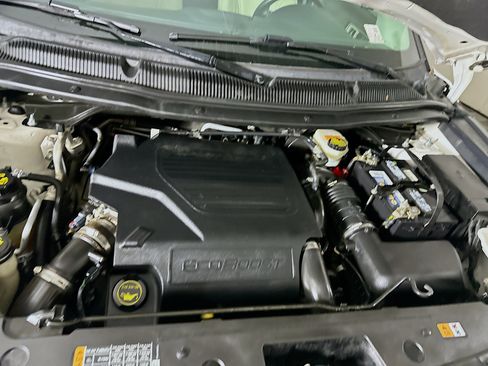 Used 2017 Ford Explorer Platinum image 35