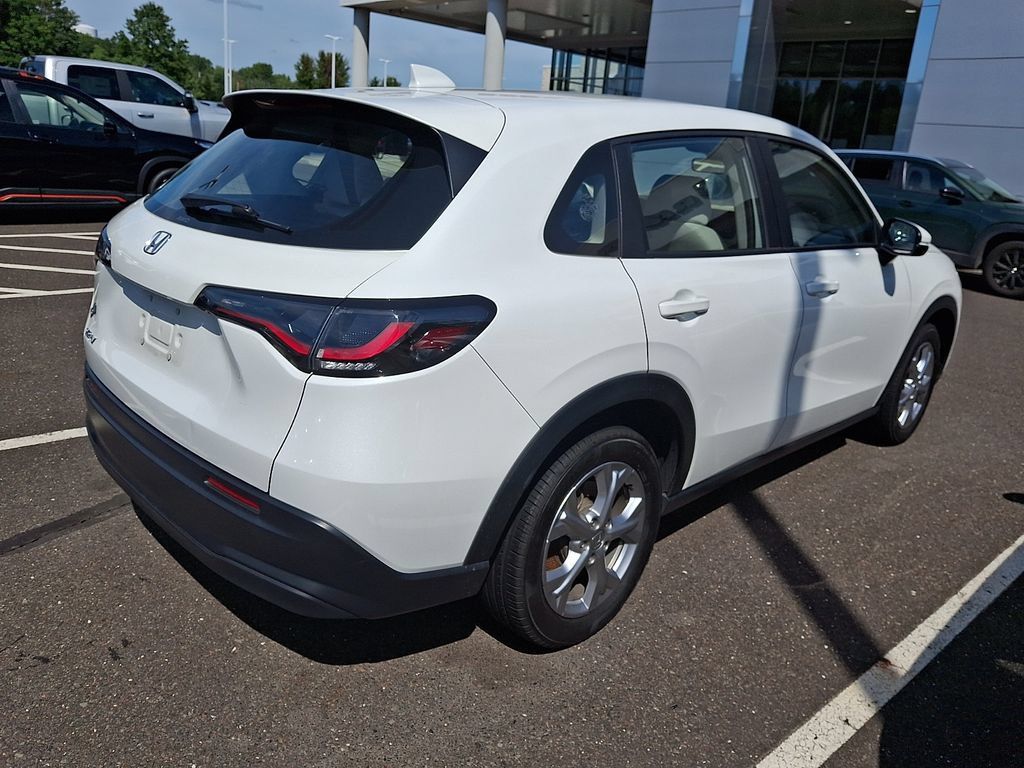 Used 2023 Honda HR-V LX image 5