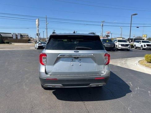 Used 2023 Ford Explorer XLT w/ Equipment Group 202A image 7