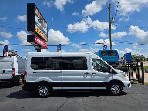 Used 2021 Ford Transit 350 XLT RWD image 3