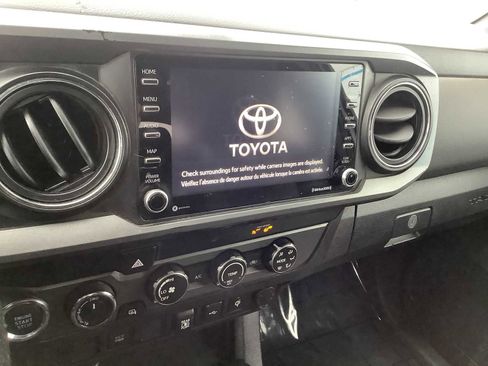 Used 2020 Toyota Tacoma TRD Off-Road image 16