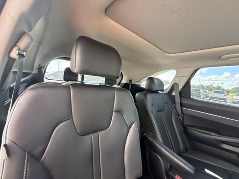 Used 2024 Kia Sorento EX w/ Panoramic Sunroof Package FWD image 30