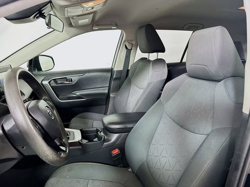 Used 2021 Toyota RAV4 XLE AWD/4WD image 8