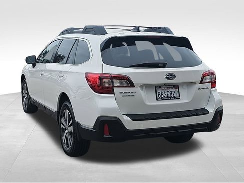 Used 2018 Subaru Outback 2.5i Limited image 5