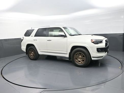 Used 2023 Toyota 4Runner Limited AWD/4WD image 29