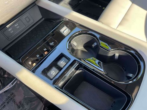 Used 2025 Nissan Murano SL image 12