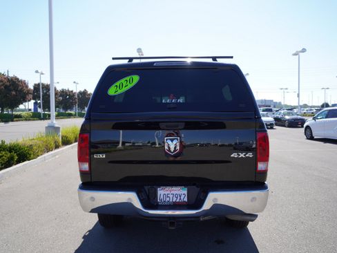 Used 2020 RAM 1500 Classic SLT w/ Luxury Group AWD/4WD image 12