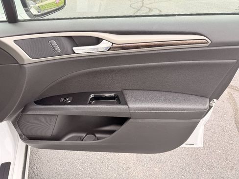 Used 2014 Ford Fusion Energi SE w/ Driver Assist Package FWD image 20