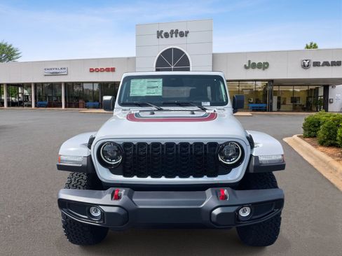 Used 2026 Jeep Wrangler Unlimited Sport w/ Dual Top Group AWD/4WD image 3
