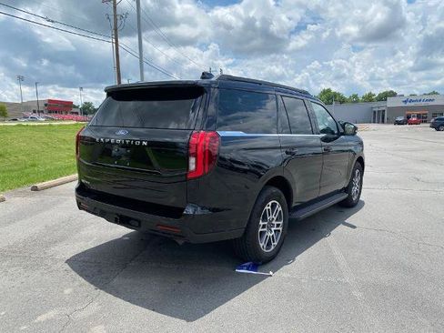 Certified 2025 Ford Expedition Active RWD image 7
