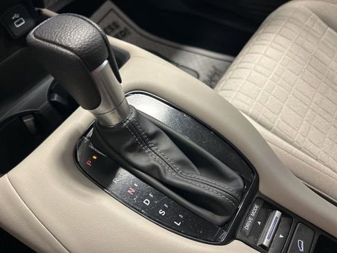 Certified 2024 Honda HR-V LX image 23